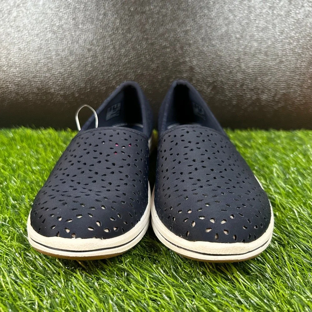Clarks Breeze Emily Cloudsteppers Womens Size 6 Navy Blue Perforated Slip On